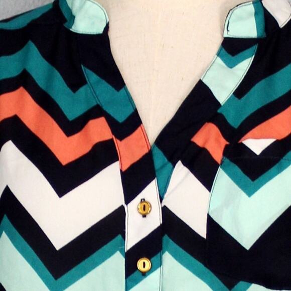 Rue 21 Colorful Chevron Pattern Henley Blouse Size M - Picture 13 of 13